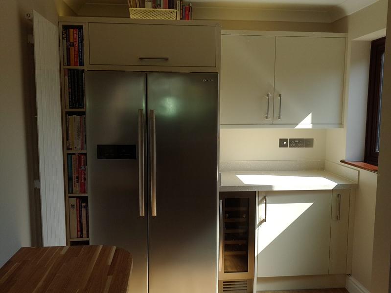 Logica Gloss Ivory kitchen fitted with Encore worktops