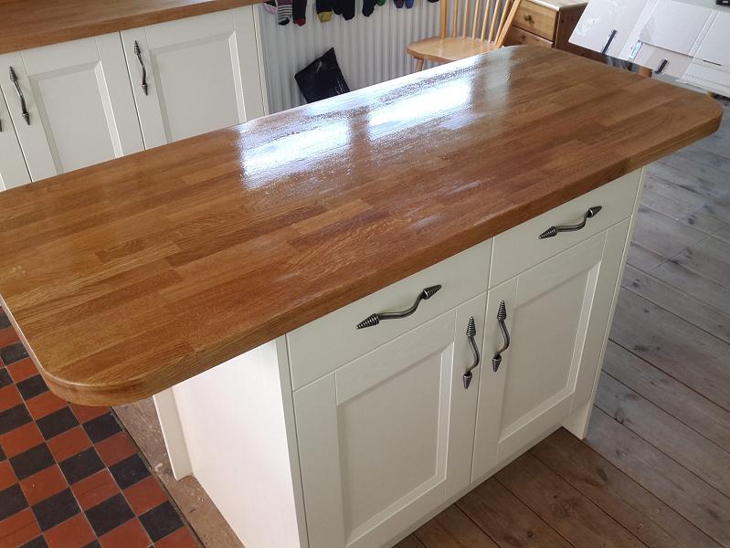 Richmond Ivory painted kitchen fitted with oak worktops