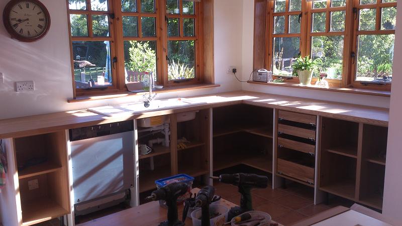 Shaker Wood white kitchen fitted with oak worktops