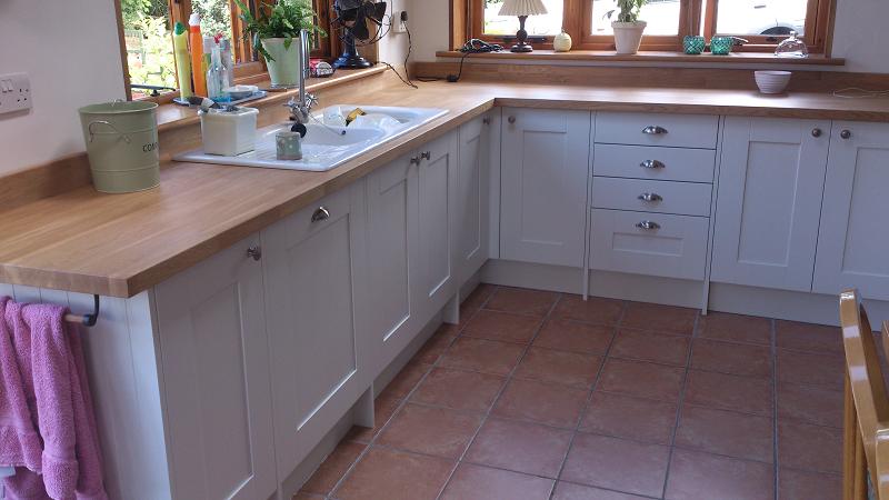 Shaker Wood white kitchen fitted with oak worktops